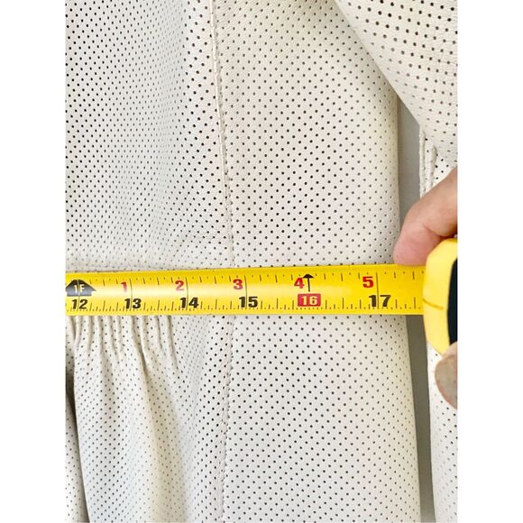 Akris Punto Perforated 100% Lambskin Full Zip Vanilla/ Ivory Jacket Sz 6 - Picture 12 of 16